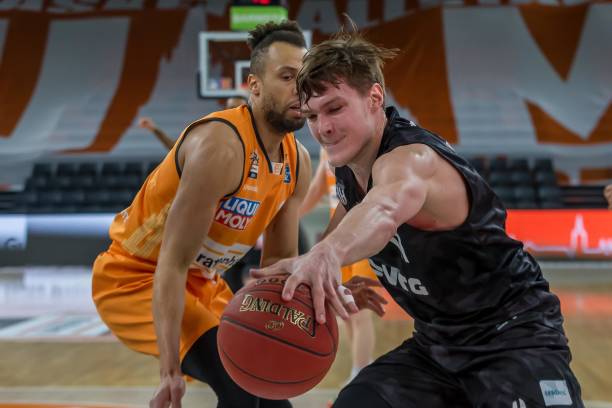 赫尔小幅上 赫尔小幅上