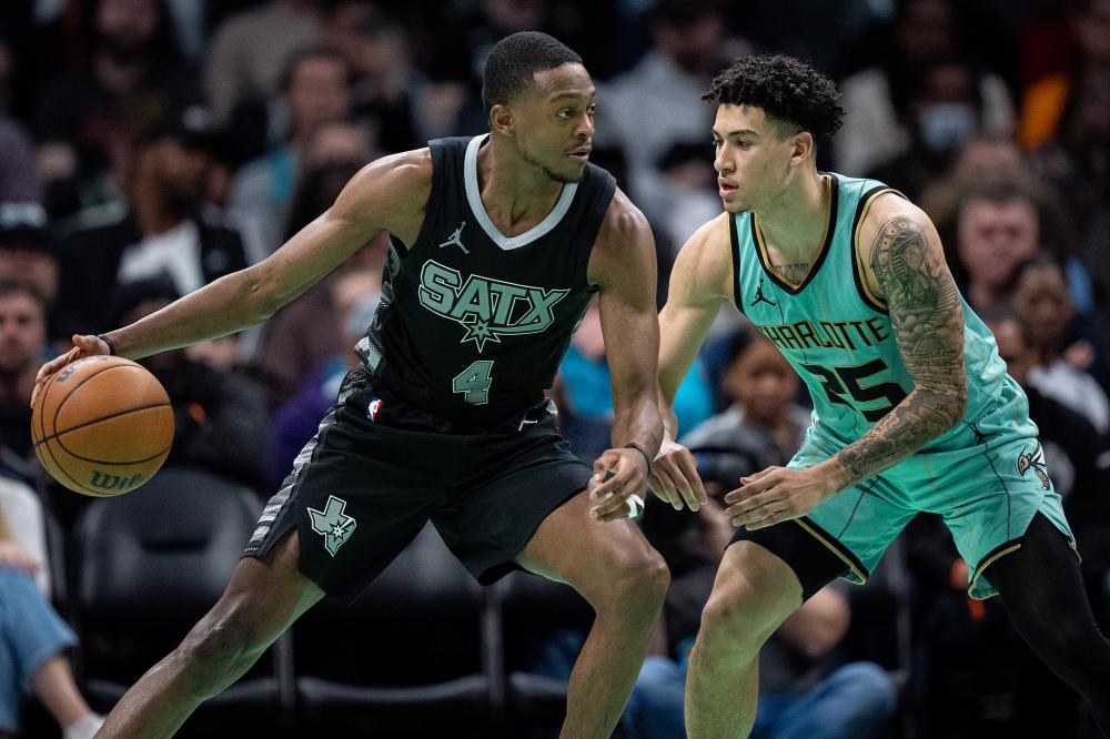 年客场必须 年客场必须